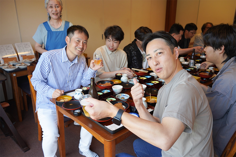 雲粋での食事風景