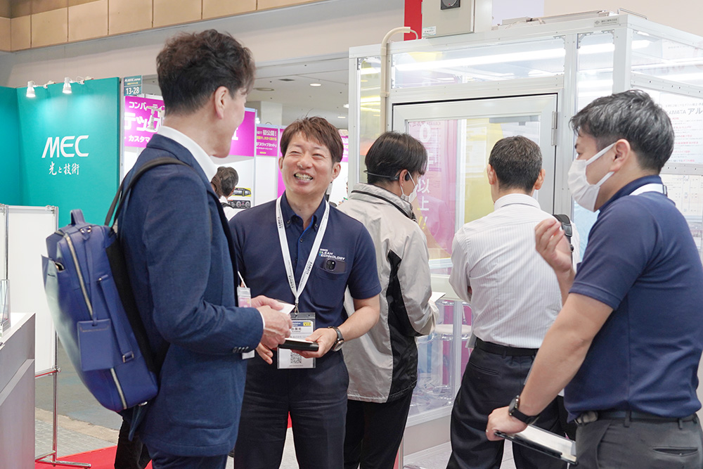 第13回 高機能フィルム展 大阪（FILMTECH JAPAN）商談の様子