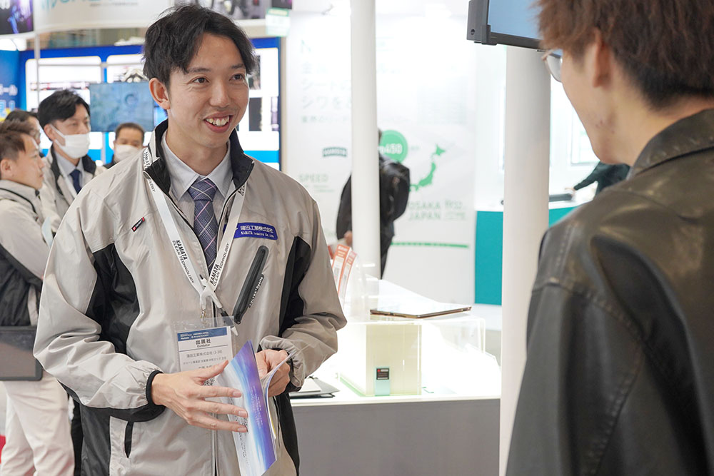 新人賞受賞者インタビューのイメージ