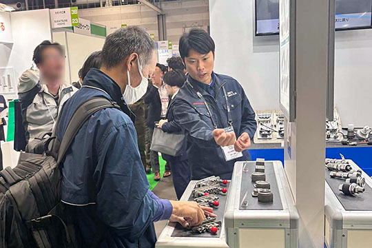 MECT2025（メカトロテックジャパン2025）商談の様子