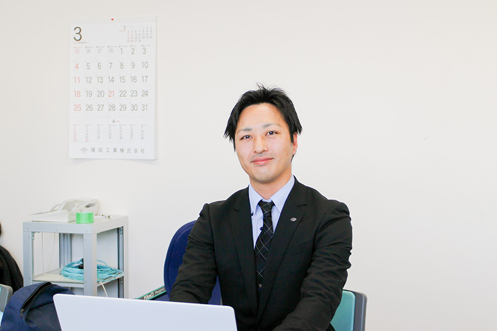クリーン事業部立野さんの社員インタビュー写真
